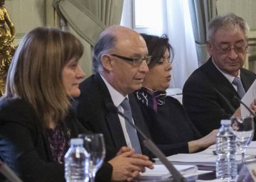 Los expertos piden que las comunidades puedan subir el IVA de forma colegiada Los expertos piden que las comunidades puedan subir el IVA de forma colegiada