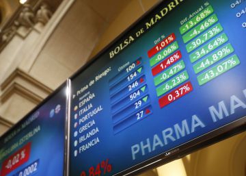 Economía abre la puerta para que la banca siga cobrando comisiones de productos financieros