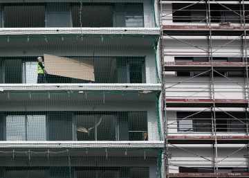 La compraventa de viviendas creció un 17,4% en junio, según los notarios La compraventa de viviendas creció un 17,4% en junio, según los notarios
