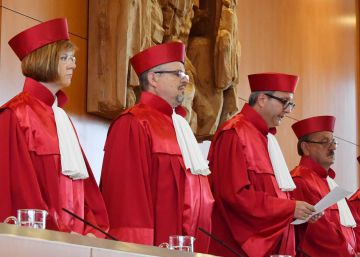 El Constitucional alemán lleva a la justicia europea los estímulos del BCE El Constitucional alemán lleva a la justicia europea los estímulos del BCE