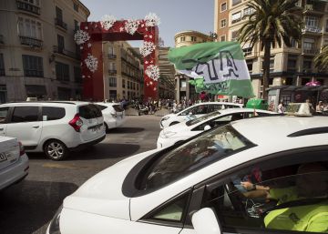 Los taxistas de Málaga acuerdan en asamblea finalizar la huelga indefinida