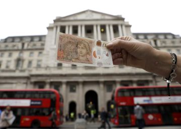 Entra en circulación un nuevo billete de 10 libras con el retrato de la novelista Jane Austen
