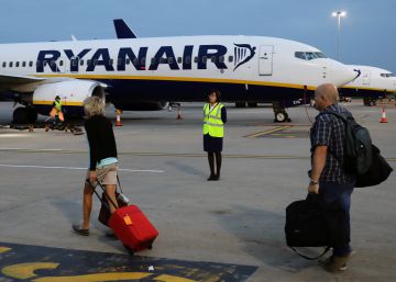 Uno de cada cuatro vuelos cancelados por Ryanair implica un aeropuerto español Uno de cada cuatro vuelos cancelados por Ryanair implica un aeropuerto español