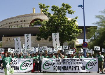Los jueces obligan a aceptar el traslado de una empleada pública temporal para cuidar a su hijo Los jueces obligan a aceptar el traslado de una empleada pública temporal para cuidar a su hijo