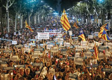 La Autoridad Fiscal alerta de que se perderán hasta 12.000 millones si la crisis catalana se enquista La Autoridad Fiscal alerta de que se perderán hasta 12.000 millones si la crisis catalana se enquista