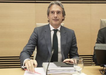 El plan de carreteras de Rajoy se adjudicará vía exprés en dos años El plan de carreteras de Rajoy se adjudicará vía exprés en dos años