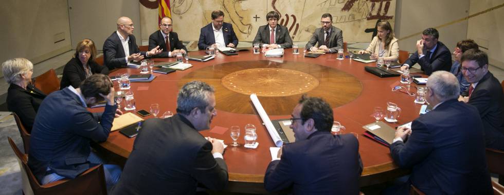 24102017 - Barcelona - Reunion de Gobierno de la Generalitat de Cataluña. En la imagen Oriol Junqueras, Carles Puigdemont y Jordi Turull. Foto: Massimiliano Minocri