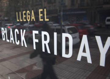 Escaparate durante el Black Friday en Madrid.