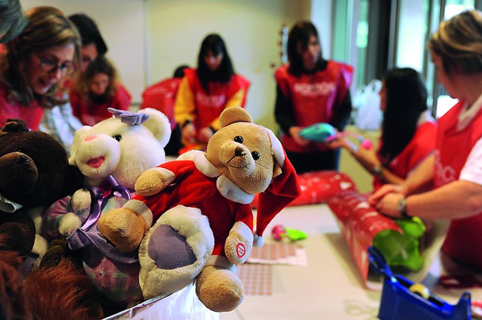 Más de 60.000 empleados del grupo participaron en actividades de voluntariado en 2016.
