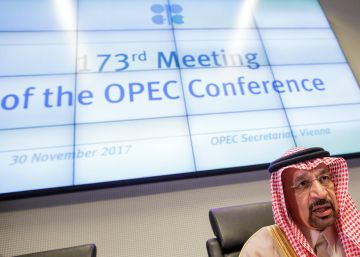 El petróleo tantea su techo político