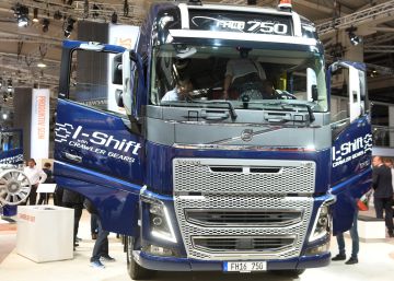 El grupo chino Geely redobla su apuesta por Volvo con la división de camiones
