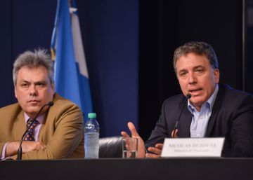 Argentina reduce su déficit fiscal por primera vez en 13 años