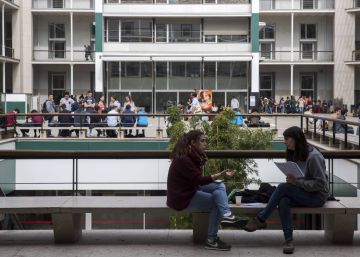 Más de 1,4 millones de becarios no cotizan ni reciben remuneración, según CC OO