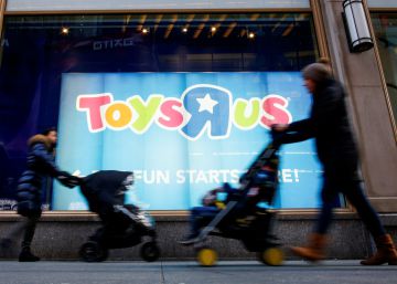 Toys ‘R’ Us comunica a sus empleados en EE UU que liquida sus tiendas
