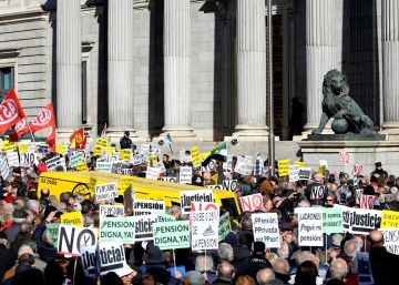Los pensionistas salen hoy a la calle en un centenar de ciudades