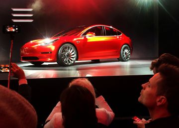 El Tesla Model 3 se convierte en un mes en el eléctrico más vendido en Europa