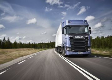 Los camioneros españoles reclaman unos 1.000 millones de euros a los fabricantes Los camioneros españoles reclaman unos 1.000 millones de euros a los fabricantes