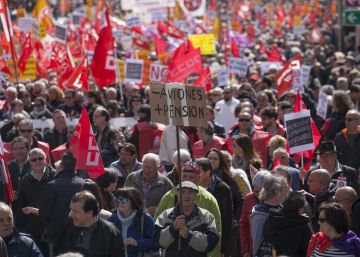 Miles de jubilados salen otra vez a la calle en toda España para reclamar pensiones dignas