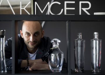 Agua del grifo en botellas de diseño