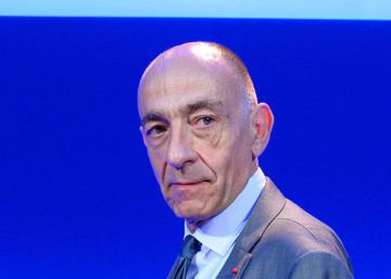 El presidente de Air France dimite tras fracasar en la votación sobre su plan salarial