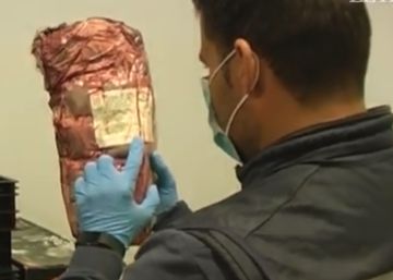 Jornadas de 84 horas semanales despiezando carne por apenas 1.200 euros mensuales