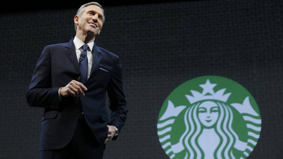 Howard Schultz deja el cargo de presidente de Starbucks
