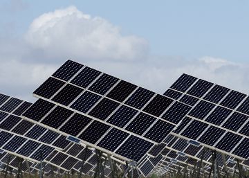 España traslada a Bruselas su cambio de rumbo en energías renovables