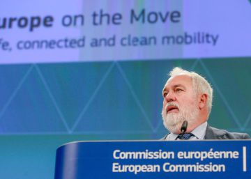 Bruselas llevará a España a la justicia si el Gobierno no cede a la CNMC los peajes eléctricos