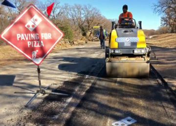 Asfaltar carreteras o cómo la publicidad consigue que el repartidor te entregue tu pizza sana y salva