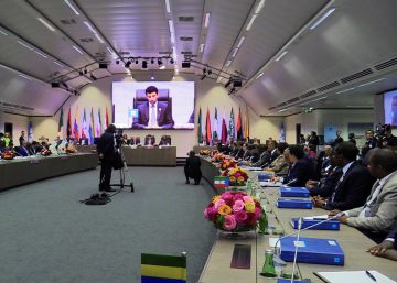 La OPEP acuerda elevar la producción pero mantener niveles moderados