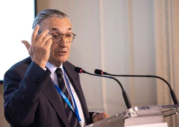 La CNMC critica que los grandes operadores de telefonía siguen subiendo precios