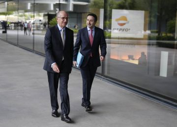 Repsol irrumpe en el mercado de la electricidad con la compra de cinco centrales en España