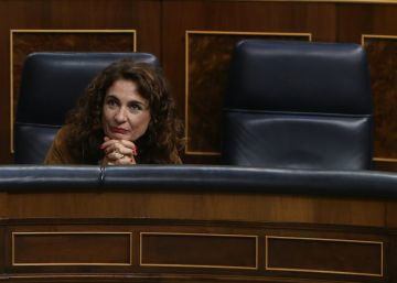 Hacienda estudia traspasar competencias sobre la dependencia a los alcaldes