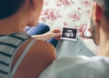 El 34% de los hombres españoles piden una excedencia para cuidar de sus hijos, frente al 42% de las mujeres