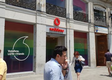 Vodafone regala su televisión de pago durante un año para contener la fuga de clientes