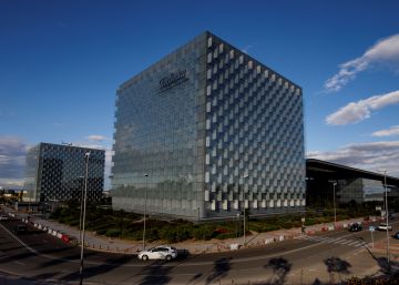 La CNMV pide explicaciones a Telefónica sobre posibles sanciones por corrupción
