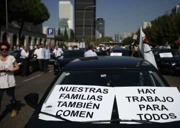 El Gobierno da vía libre para que las ciudades invaliden miles de licencias de Uber y Cabify
