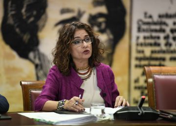 Hacienda pretende gravar más a plataformas como Airbnb y Uber