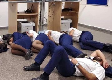 Ryanair y sus trabajadores se enzarzan en una pelea de vídeos y fotos falsas