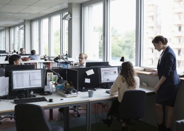 El 8,3% de los ocupados españoles trabaja 49 horas o más a la semana