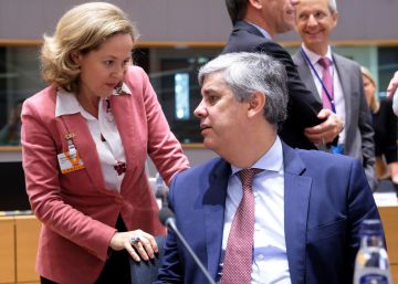 Bruselas rebaja el crecimiento de España y eleva el déficit previsto por el Gobierno