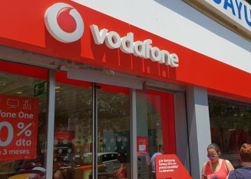 Vodafone sube entre 2 y 5 euros las tarifas antiguas de móvil y fibra