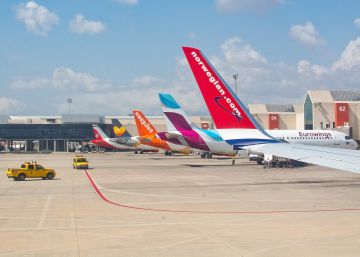 Competencia investiga a las aerolíneas por subir tarifas tras el aumento del descuento de residente en las islas