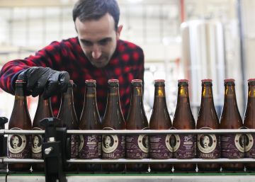 La industria cervecera se rinde ante los que menos facturan: los artesanos