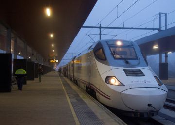 Renfe cancela 154 trenes este viernes por la huelga de interventores
