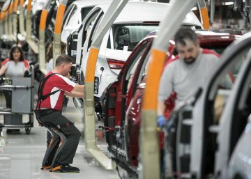 El Gobierno logra salvar el contrato de relevo para la industria gracias a la abstención del PP