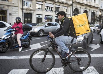 Un segundo juzgado de Madrid falla que los repartidores de Glovo son autónomos