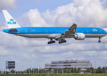 KLM cancela 169 vuelos este martes por una fuerte tormenta prevista en Ámsterdam