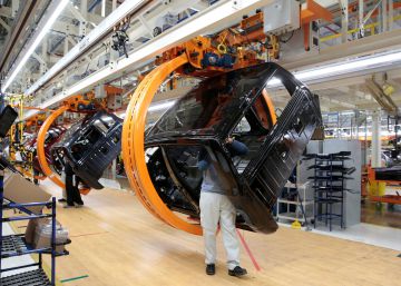 Chrysler pacta pagar 800 millones por los motores diésel trucados
