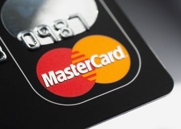 Bruselas multa con 570 millones a Mastercard por imponer costes artificialmente altos con sus tarjetas